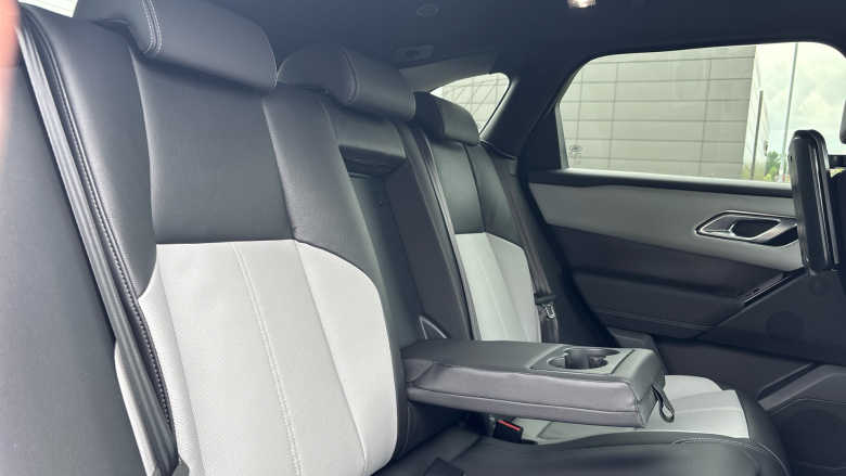 Land Rover Range Rover Velar 2.0 D200 MHEV Belgravia Edition 5dr Auto Diesel Estate
